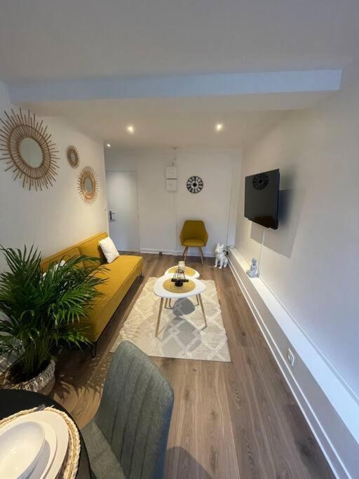 Le Sunny-Hyper Centre -Proche Gare - Paisible -Wifi Hd -Netflix-Ideal Couple Business Et Famille Niort Exteriör bild