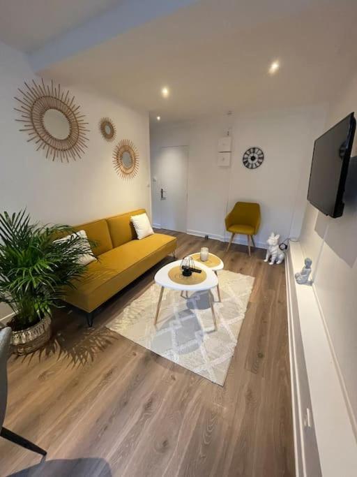 Le Sunny-Hyper Centre -Proche Gare - Paisible -Wifi Hd -Netflix-Ideal Couple Business Et Famille Niort Exteriör bild